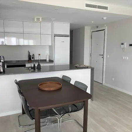 아파트 New Penthouse With Sunny View 우엘바