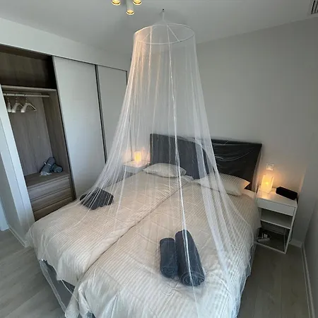 New Penthouse With Sunny View 아파트 *